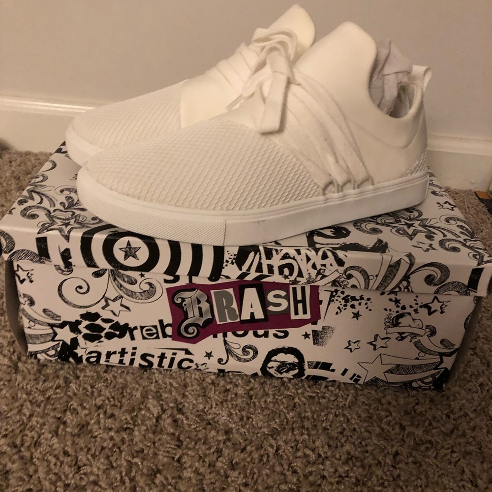 New in Box Steve Madden Lancer Dupes. Size 7.5